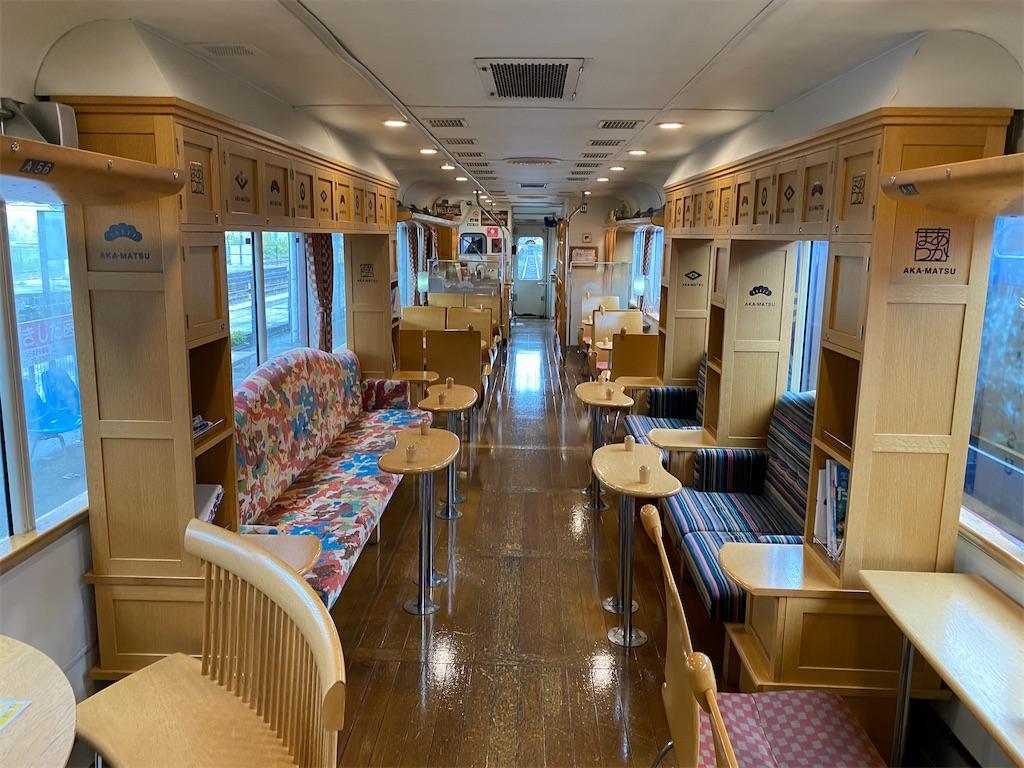 丹後鐵道觀光列車沙發座車廂內裝