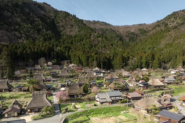 美山町茅葺之里聚落空拍全景